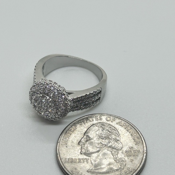 NEW Sterling Silver Diamond Cubic Zirconia Ring - Picture 7 of 8